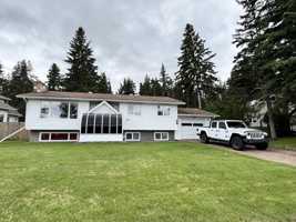 featured image of 206 Pine Ave