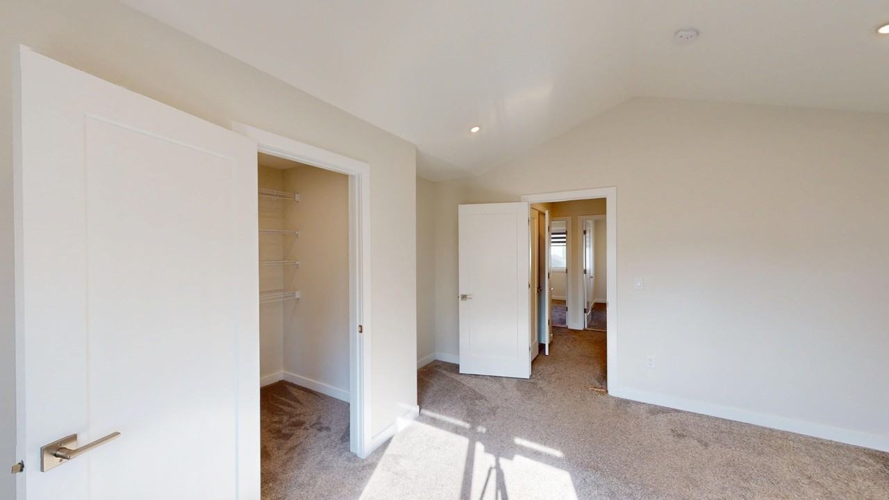 15824 Main-15824 100a Ave Nw - Photo 5 of 15