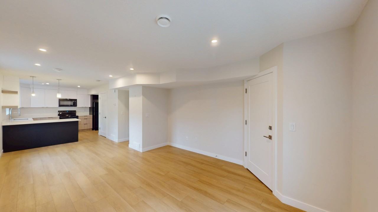 15818 Main-15818 100a Ave Nw - Photo 3 of 13