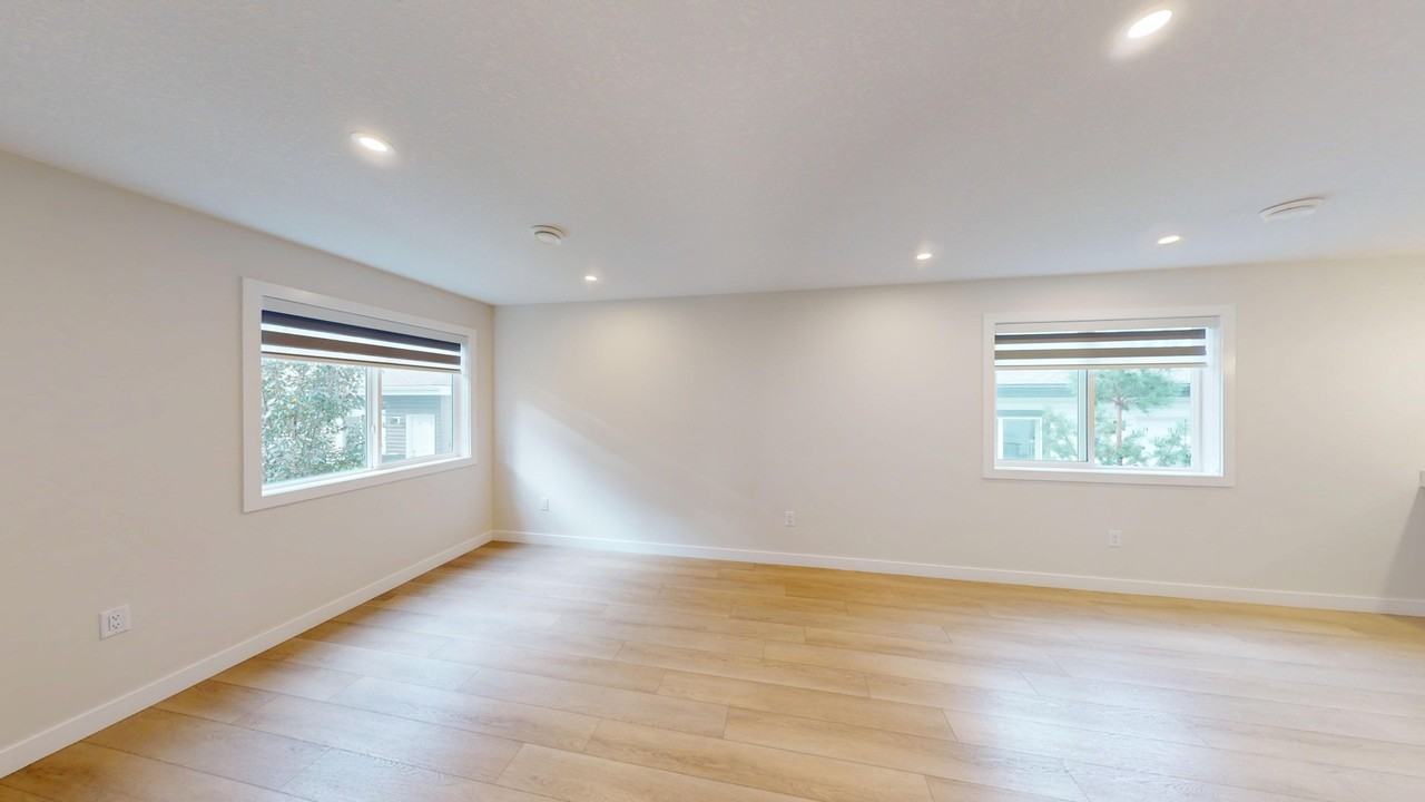 15818 Main-15818 100a Ave Nw - Photo 4 of 13