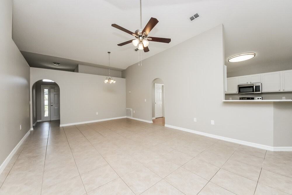 2122 Marisol Loop - Photo 4 of 16