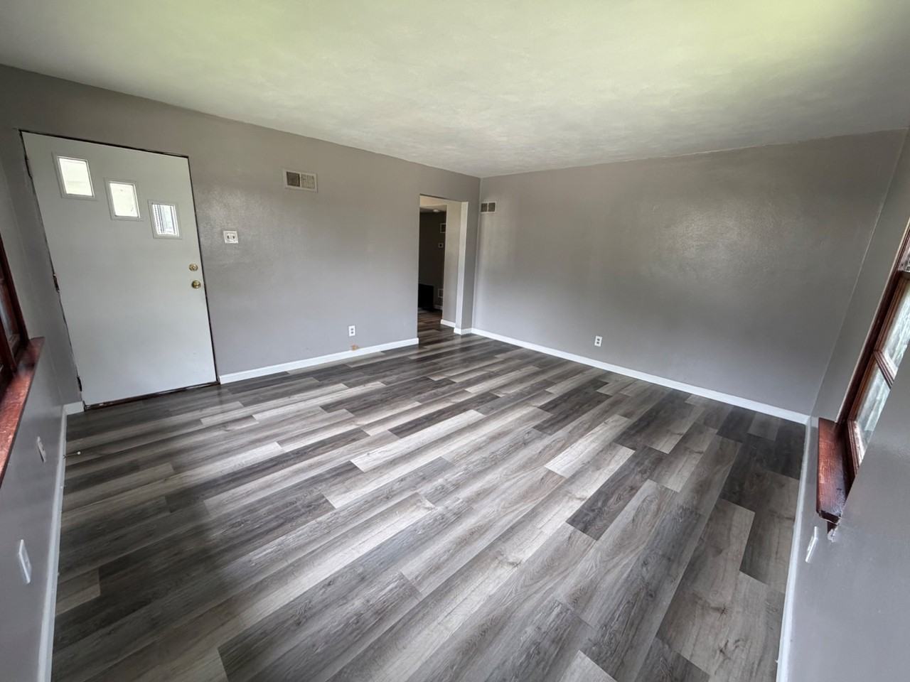 209 N Florida Ave - Photo 4 of 20