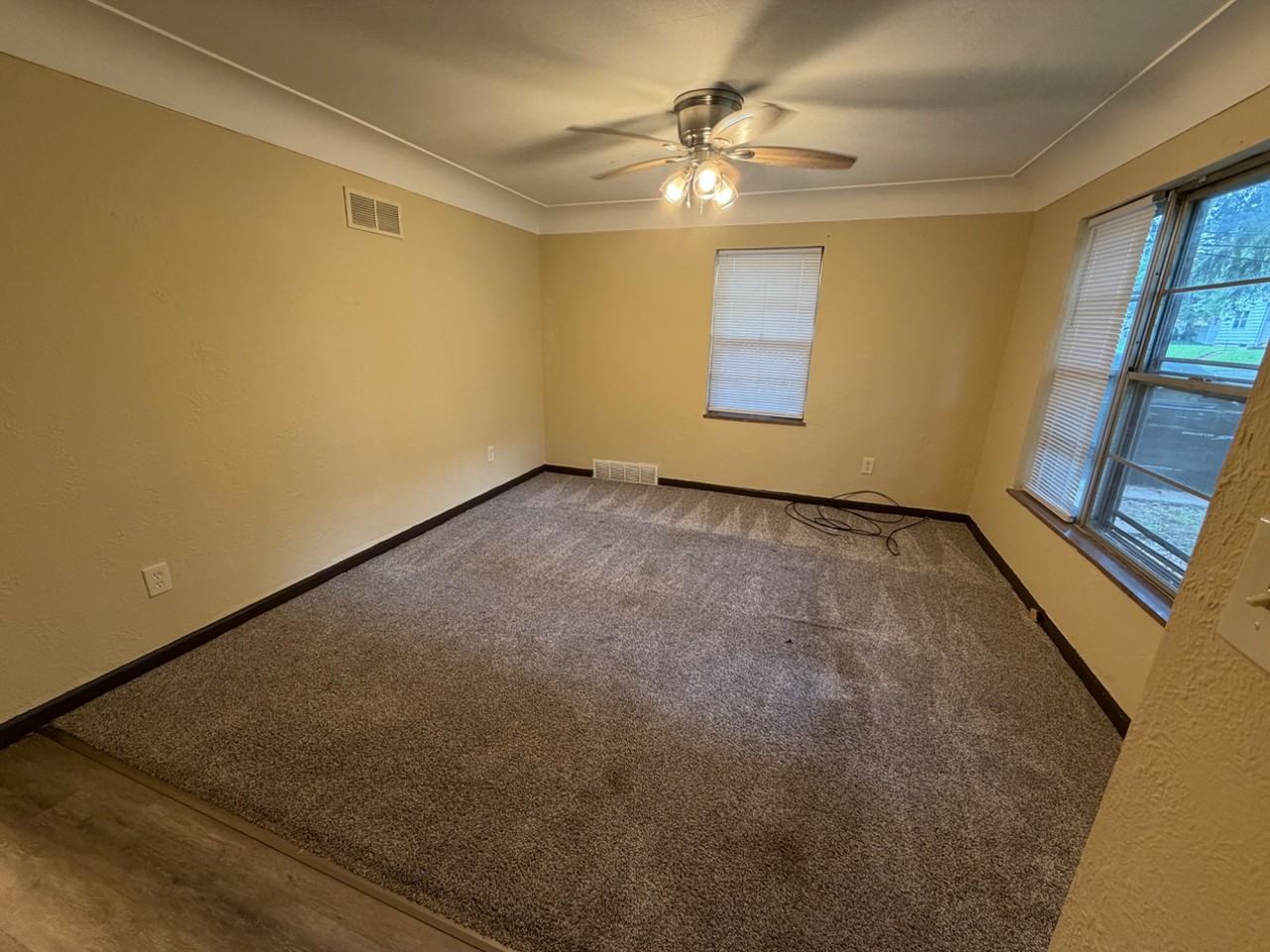 314-316 W. H Street - Photo 3 of 10