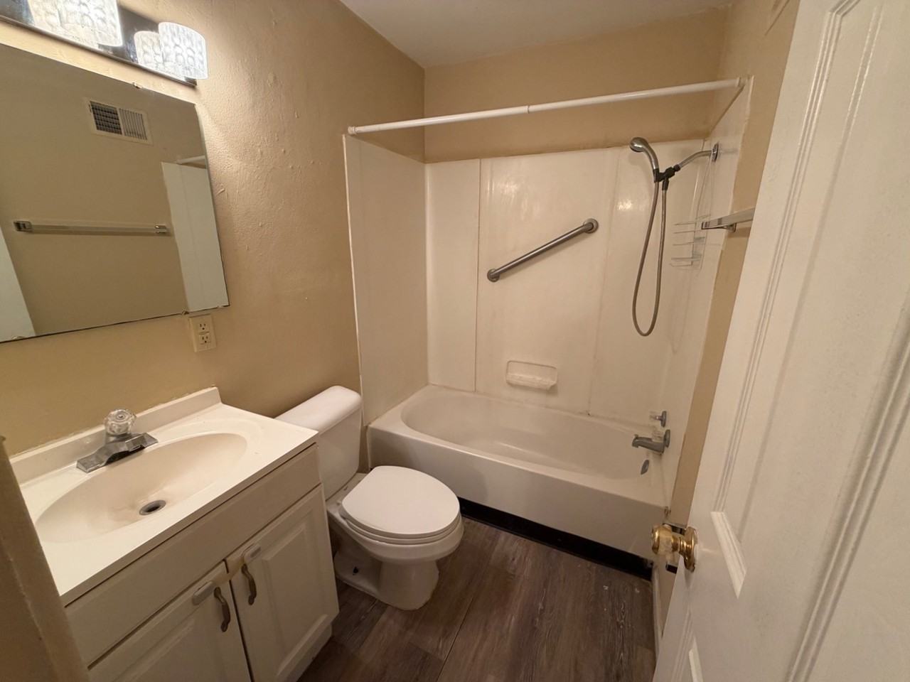 314-316 W. H Street - Photo 7 of 10