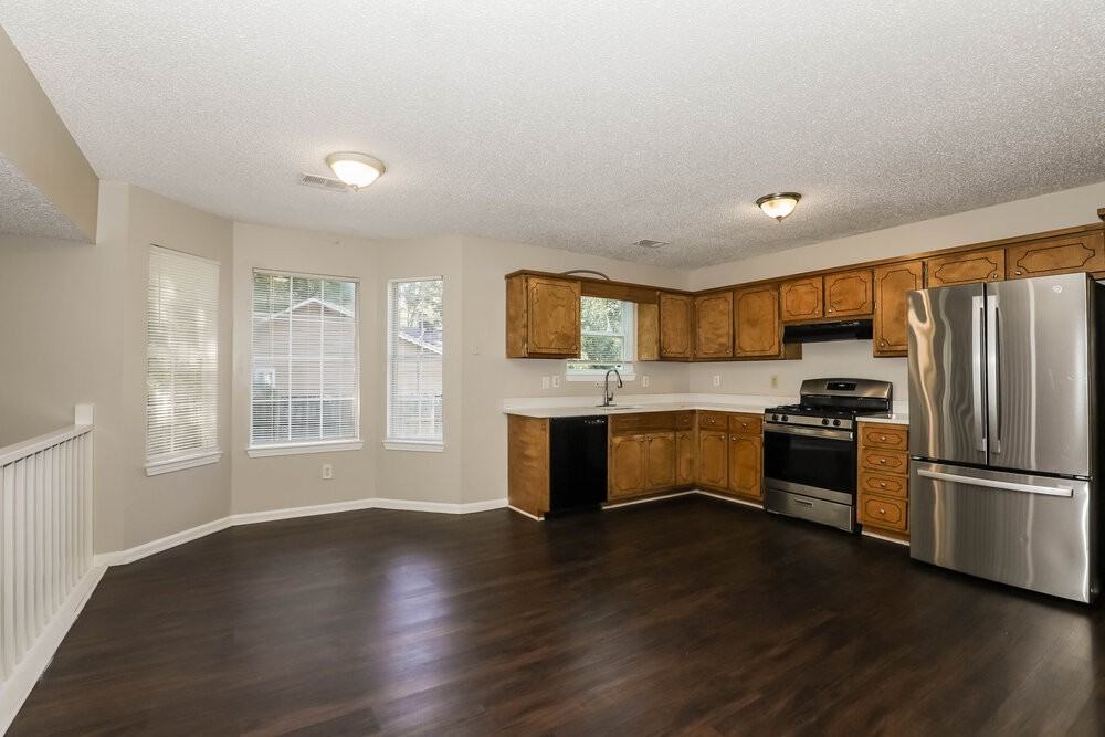 1367 Misty Ridge Ct - Photo 5 of 17