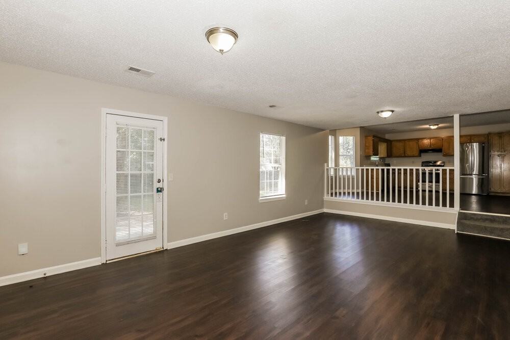 1367 Misty Ridge Ct - Photo 7 of 17