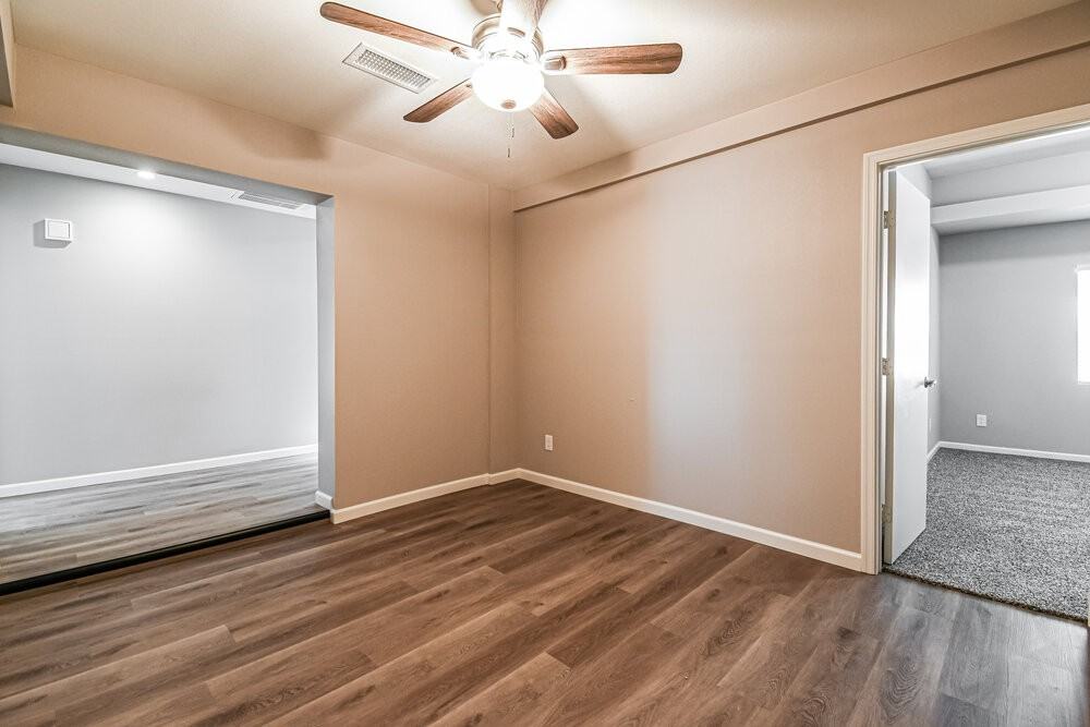 6524 E Arbor Ave - Photo 4 of 16