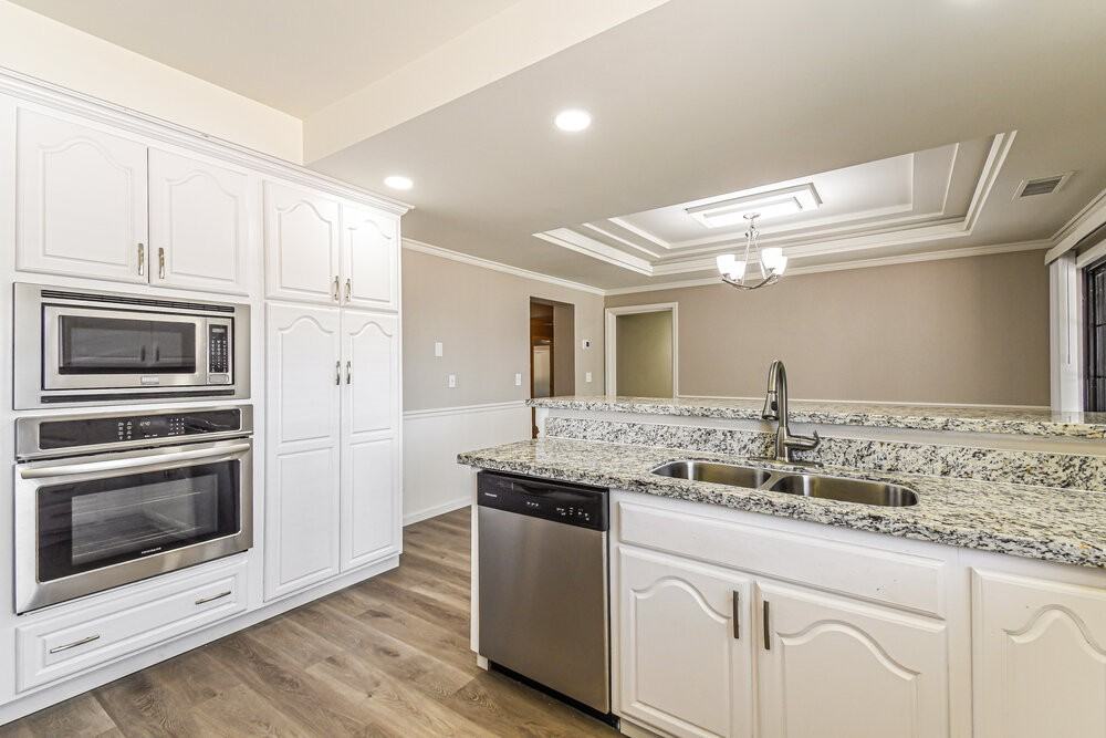 6524 E Arbor Ave - Photo 7 of 16