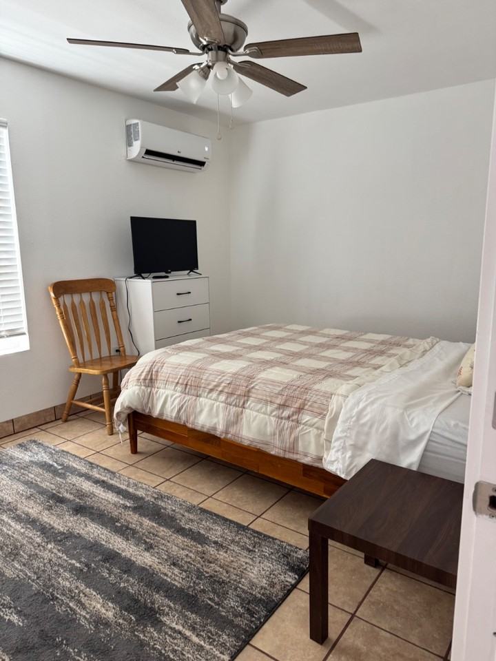 1512 Central St - Photo 6 of 10