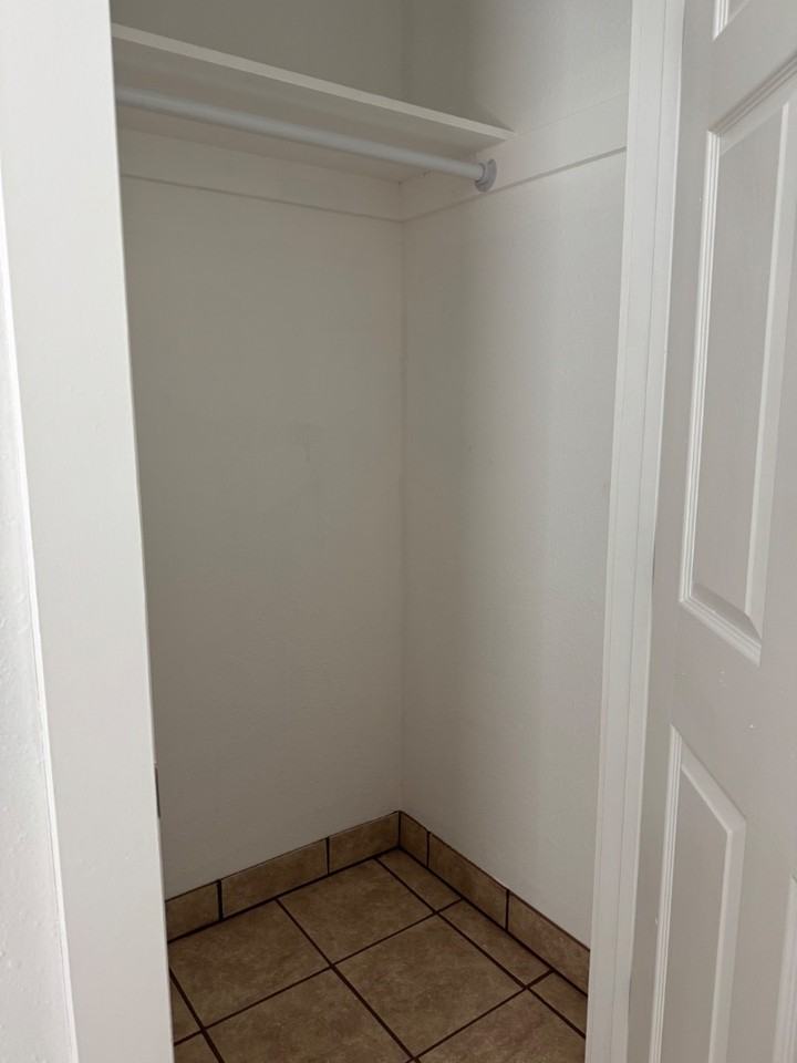 1512 Central St - Photo 7 of 10