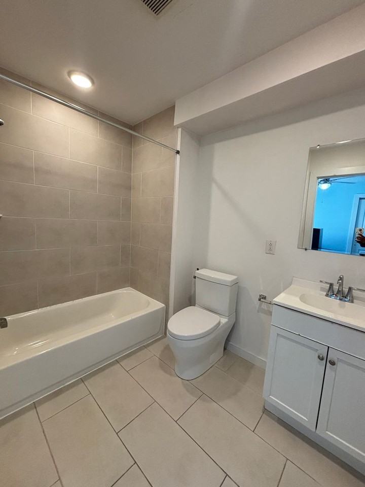 1609 Sydenham - Photo 7 of 50