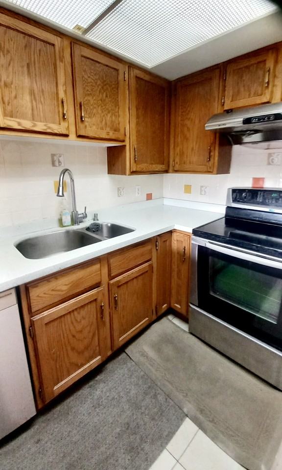 6595 Willingdon Avenue #14XX - Photo 4 of 16