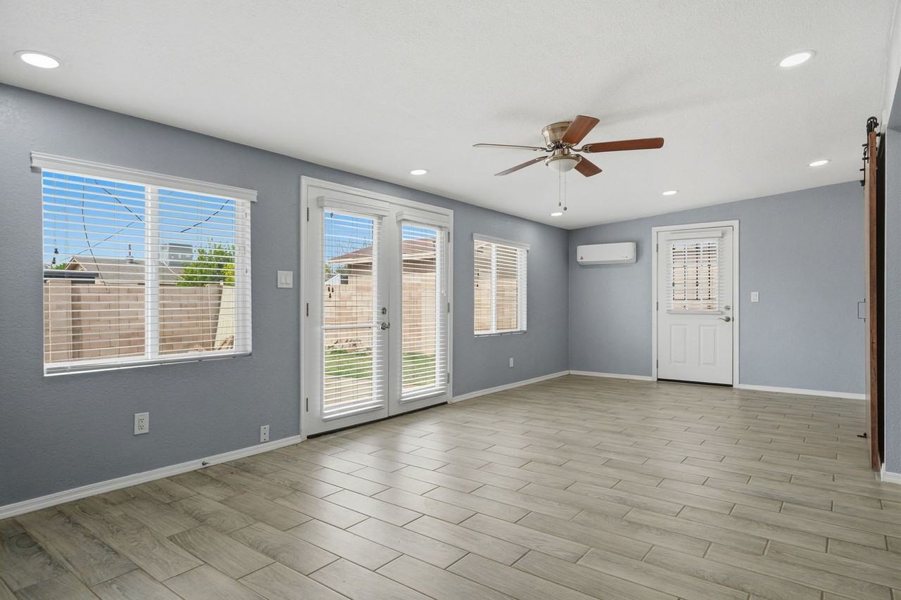 2934 N 79th Ln - Photo 6 of 31