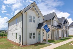 featured image of 3078 Commons Dr
