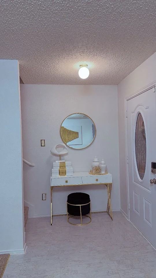 4100 Hunters Creek Dr - Photo 3 of 8
