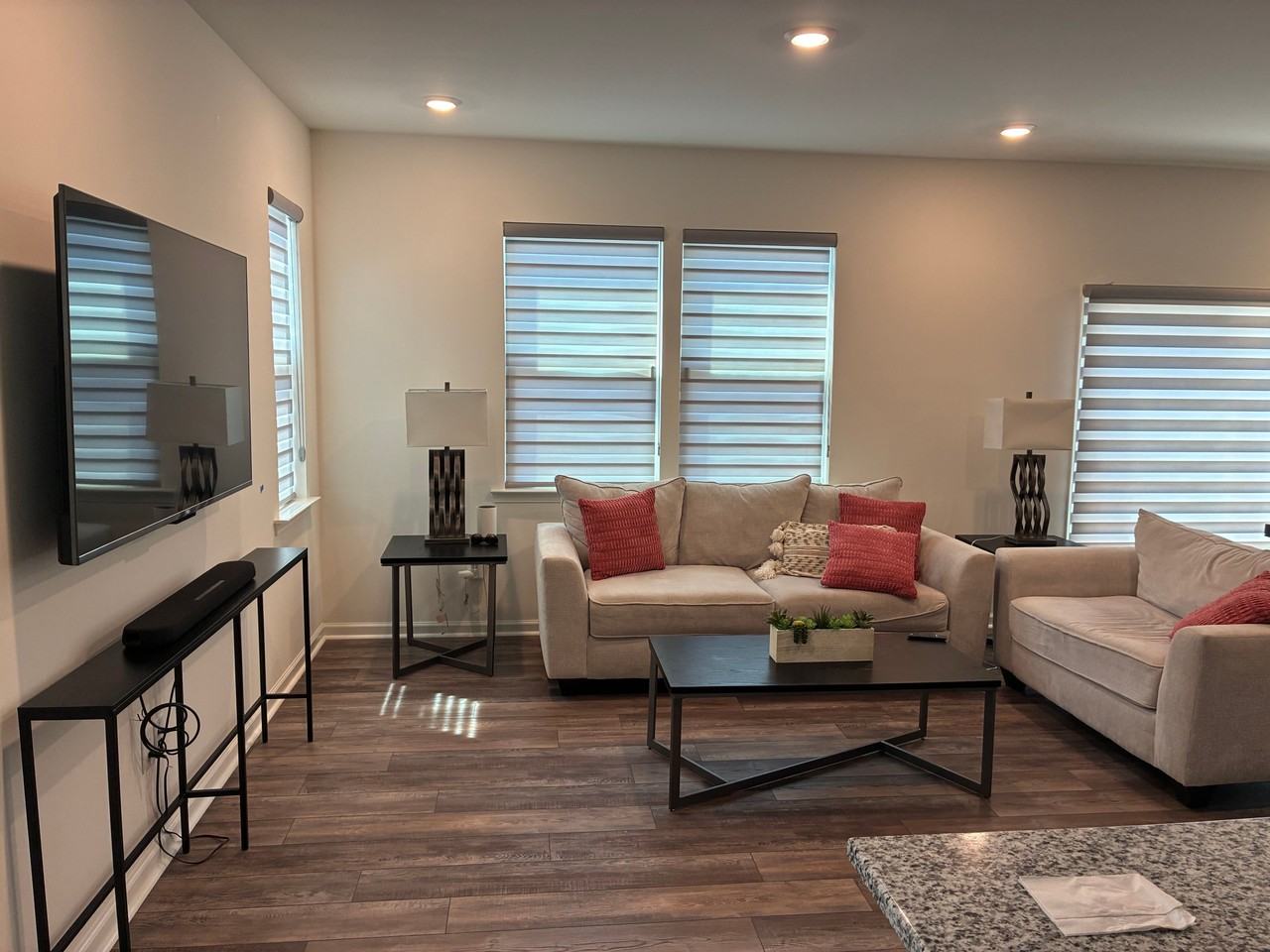 114 Golden Gate Ln - Photo 3 of 37