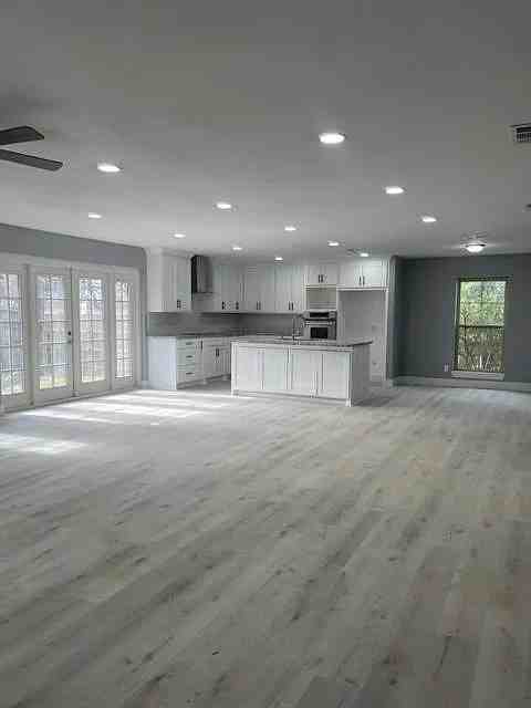 671 Springhill Dr - Photo 3 of 17