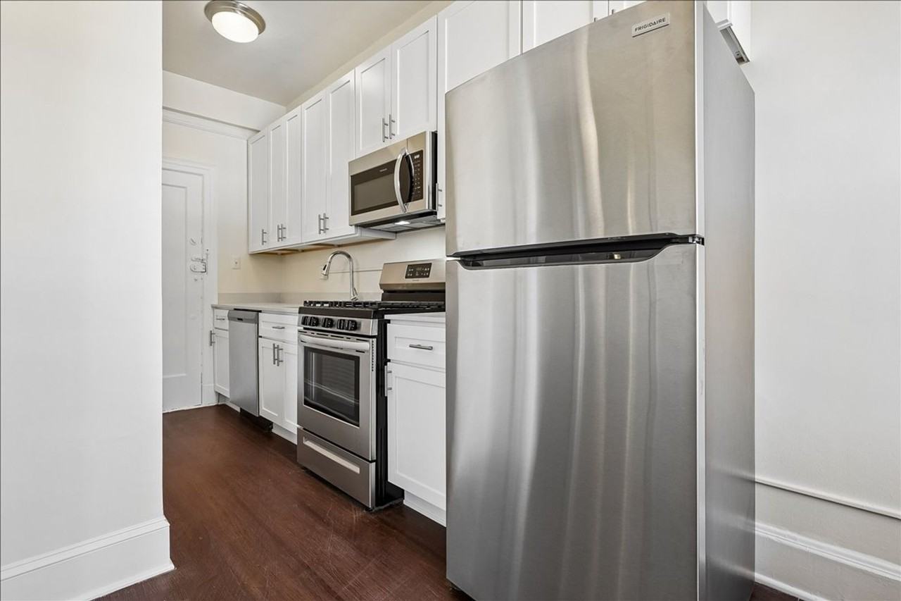 1616 16th Street NW - Photo 6 of 22