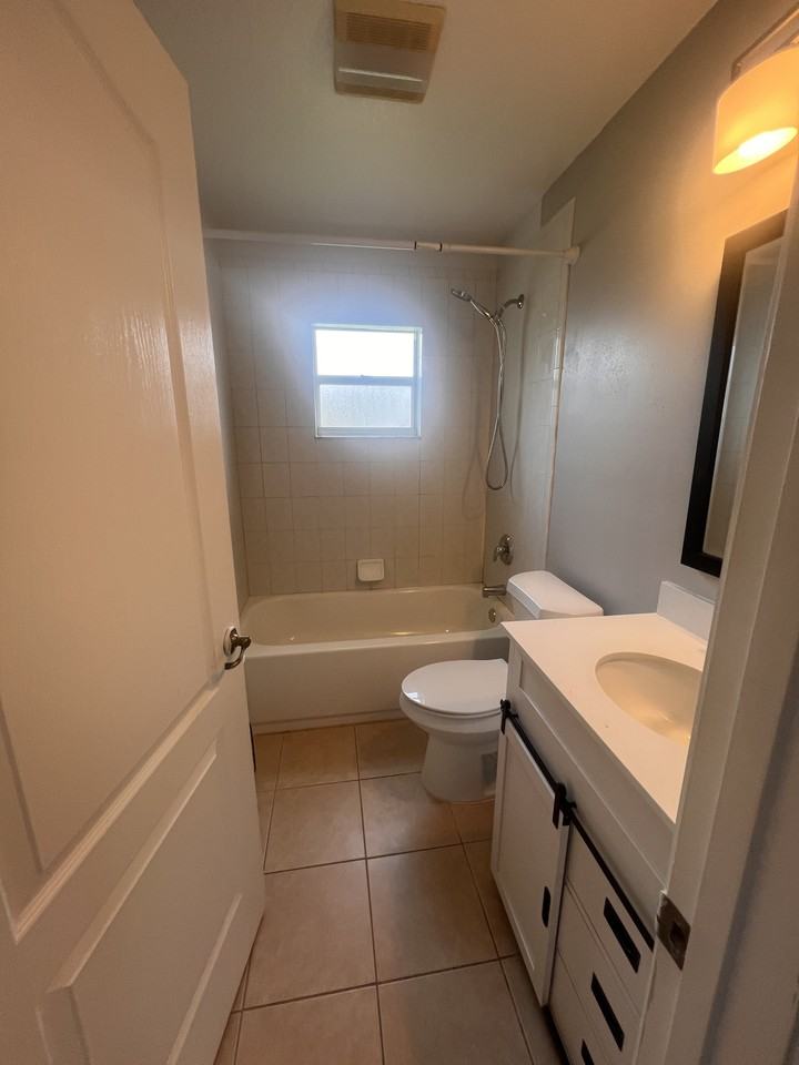 2824 Landry Ave Se #1 - Photo 4 of 19