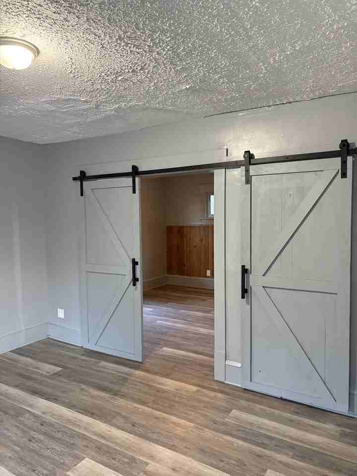 1920 3rd St Se #1 - Photo 2 of 12