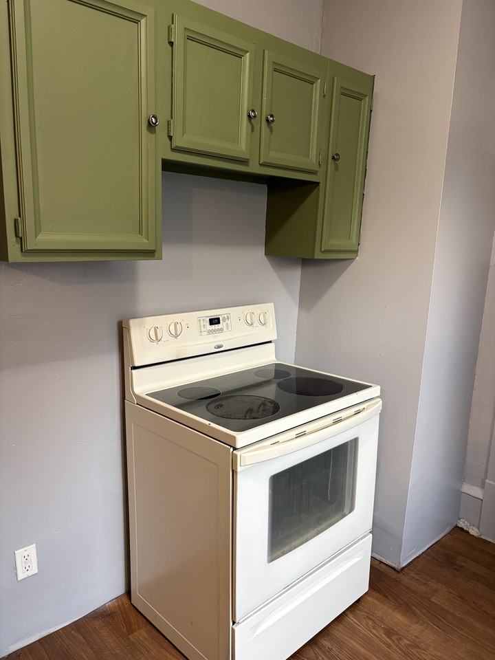 1920 3rd St Se #1 - Photo 3 of 12