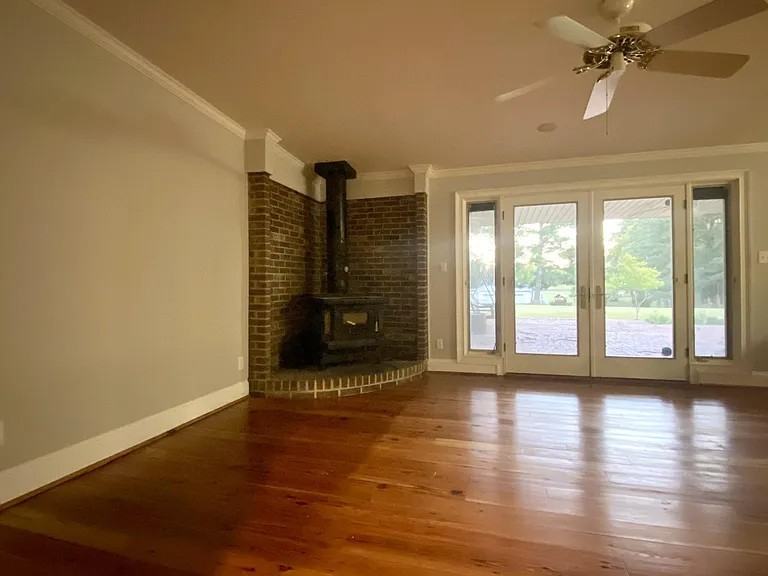 2760 Louisville Rd #1 - Photo 5 of 16