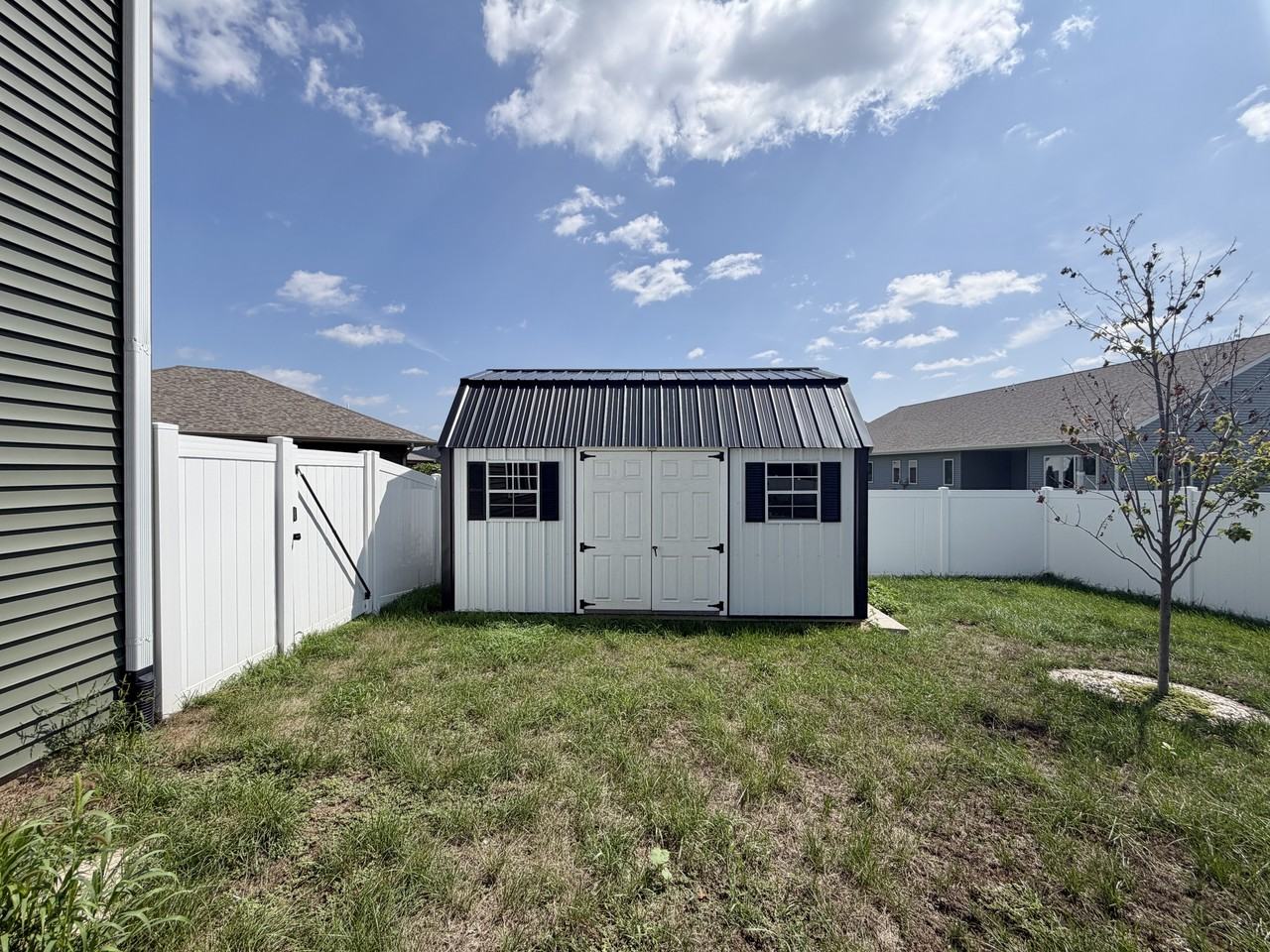 3184 S Warbler Ct #1 - Photo 3 of 32