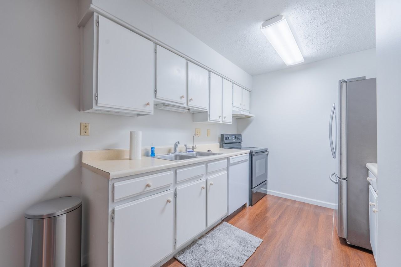 3200 John Hinkle Place - 1Unit 1 #1 - Photo 3 of 10