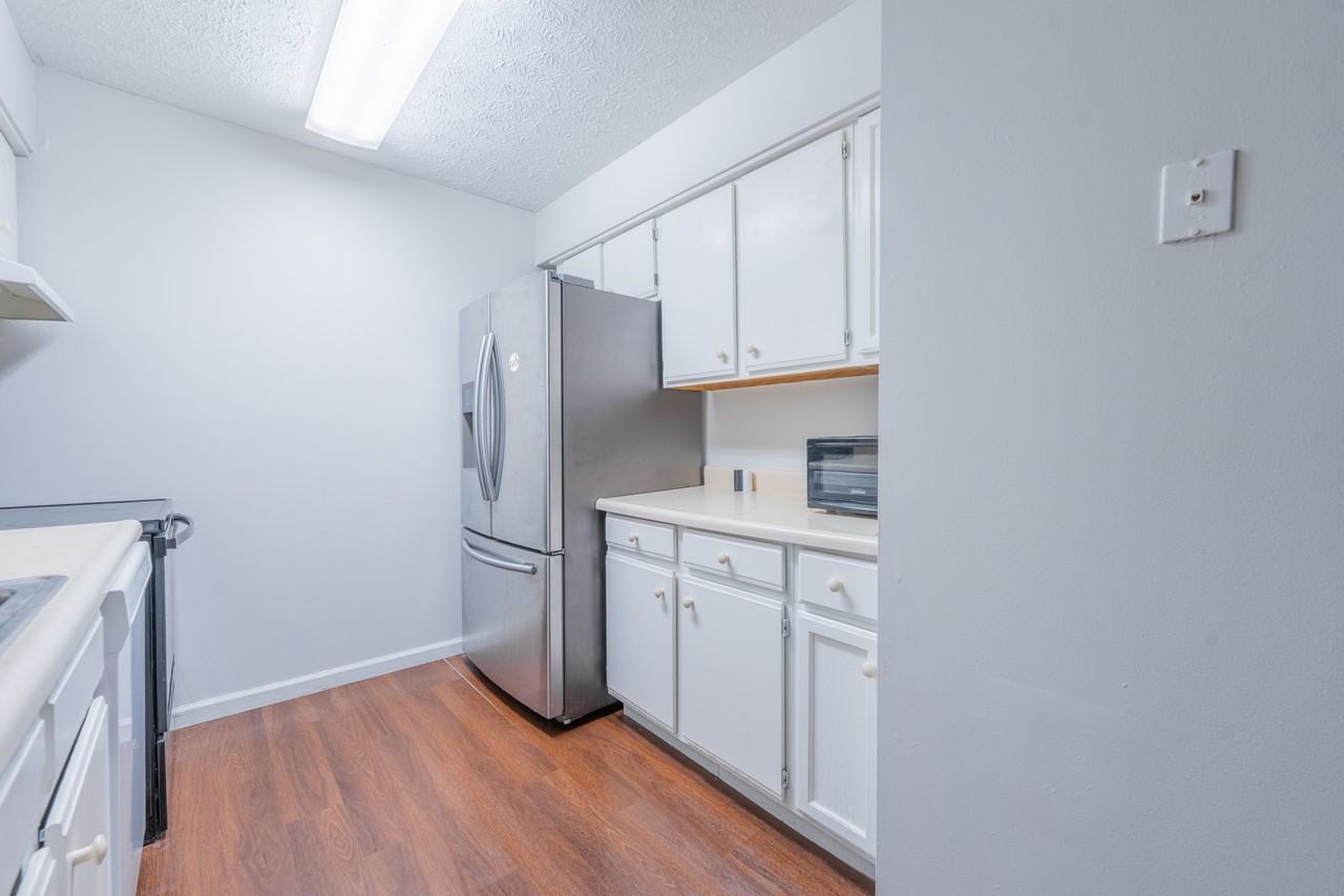 3200 John Hinkle Place - 1Unit 1 #1 - Photo 4 of 10