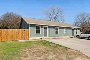 featured image of 1204 Hillyer St