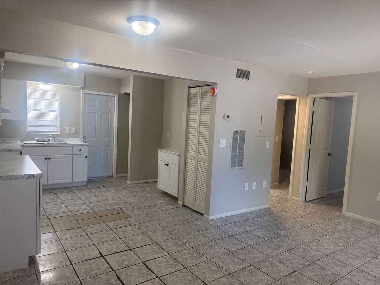 925 33rd Ave W - Photo 2 of 15