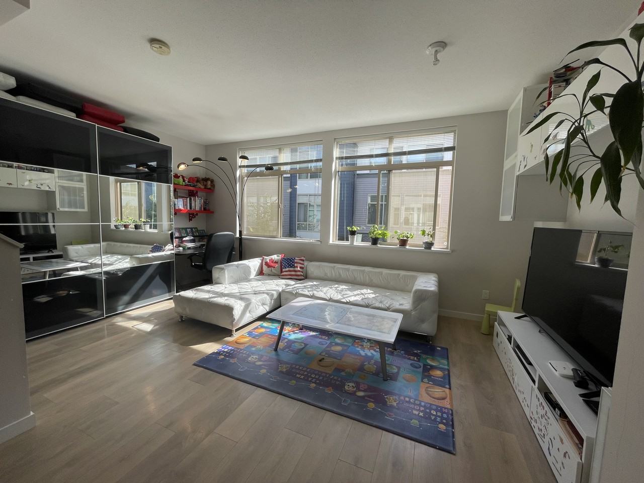 8400 163 Street - Photo 6 of 15