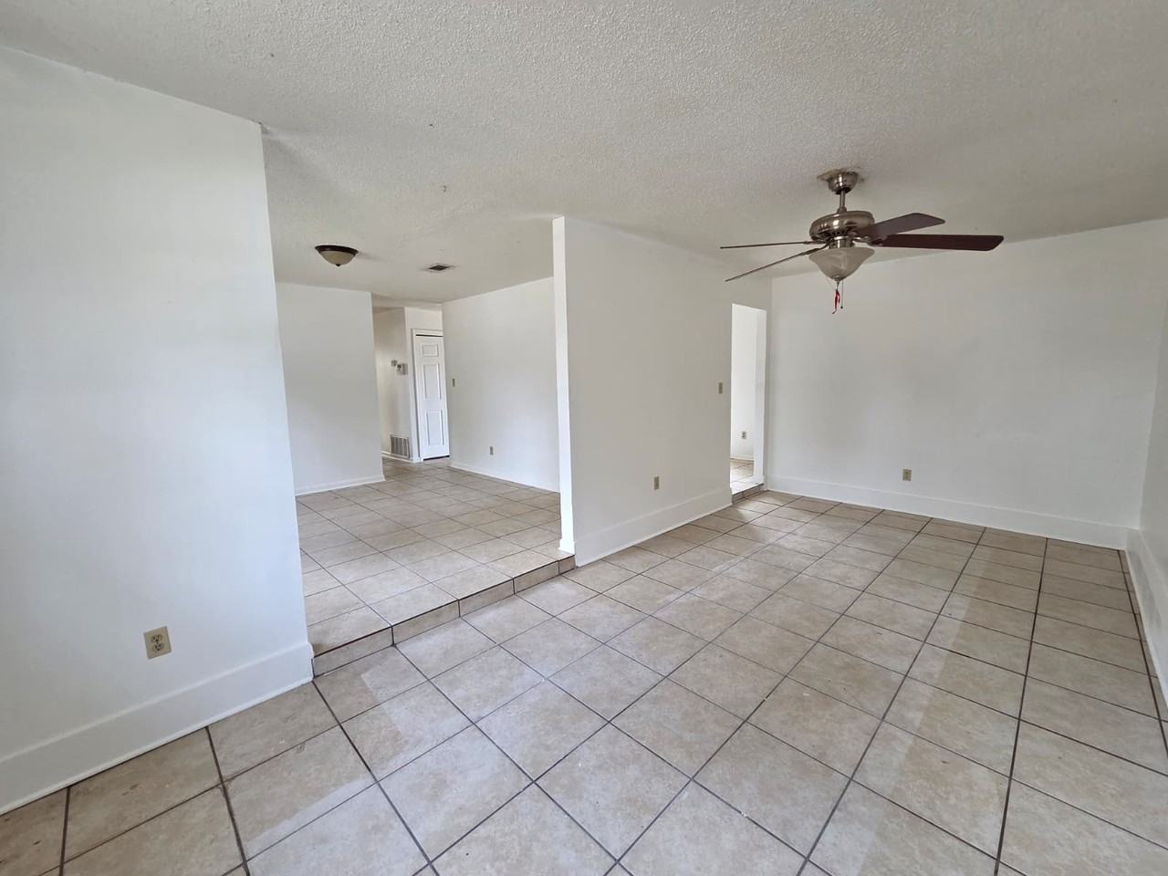 4119 Karen St #1 - Photo 3 of 13