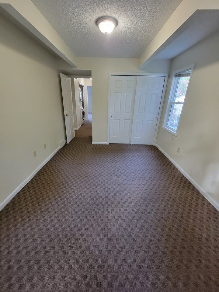 4039 Chaucer Place - Photo 7 of 17