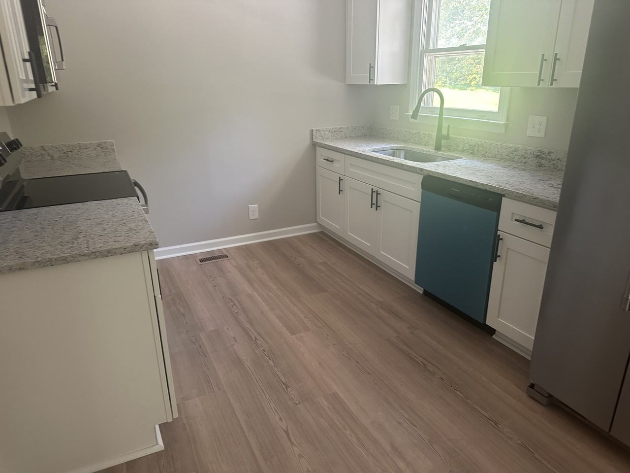 5411 Old Griffin Rd #1 - Photo 6 of 12