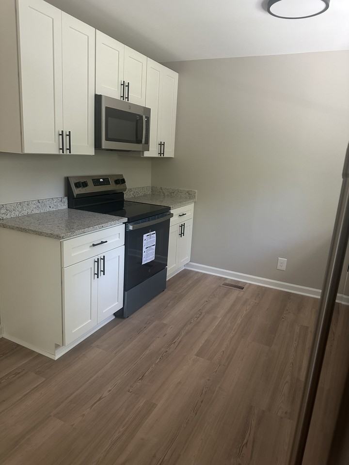 5411 Old Griffin Rd #1 - Photo 7 of 12