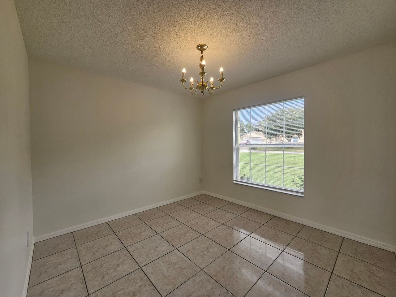 13345 Pinyon Dr - Photo 3 of 27