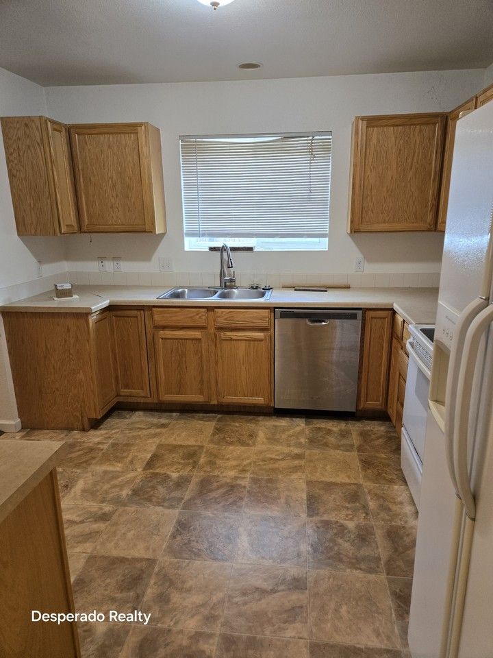 2323 Island Place #1 - Photo 3 of 11