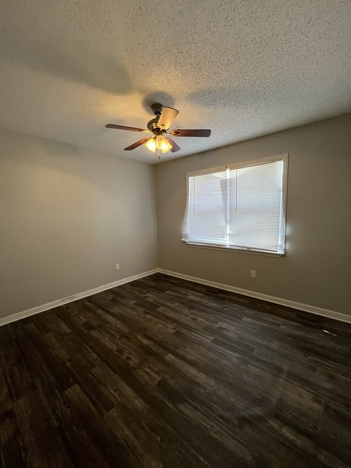 320 Main St #8 - Photo 7 of 7