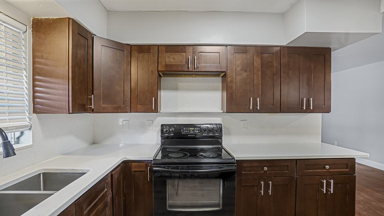 5518 Riviera Dr #1 - Photo 7 of 29