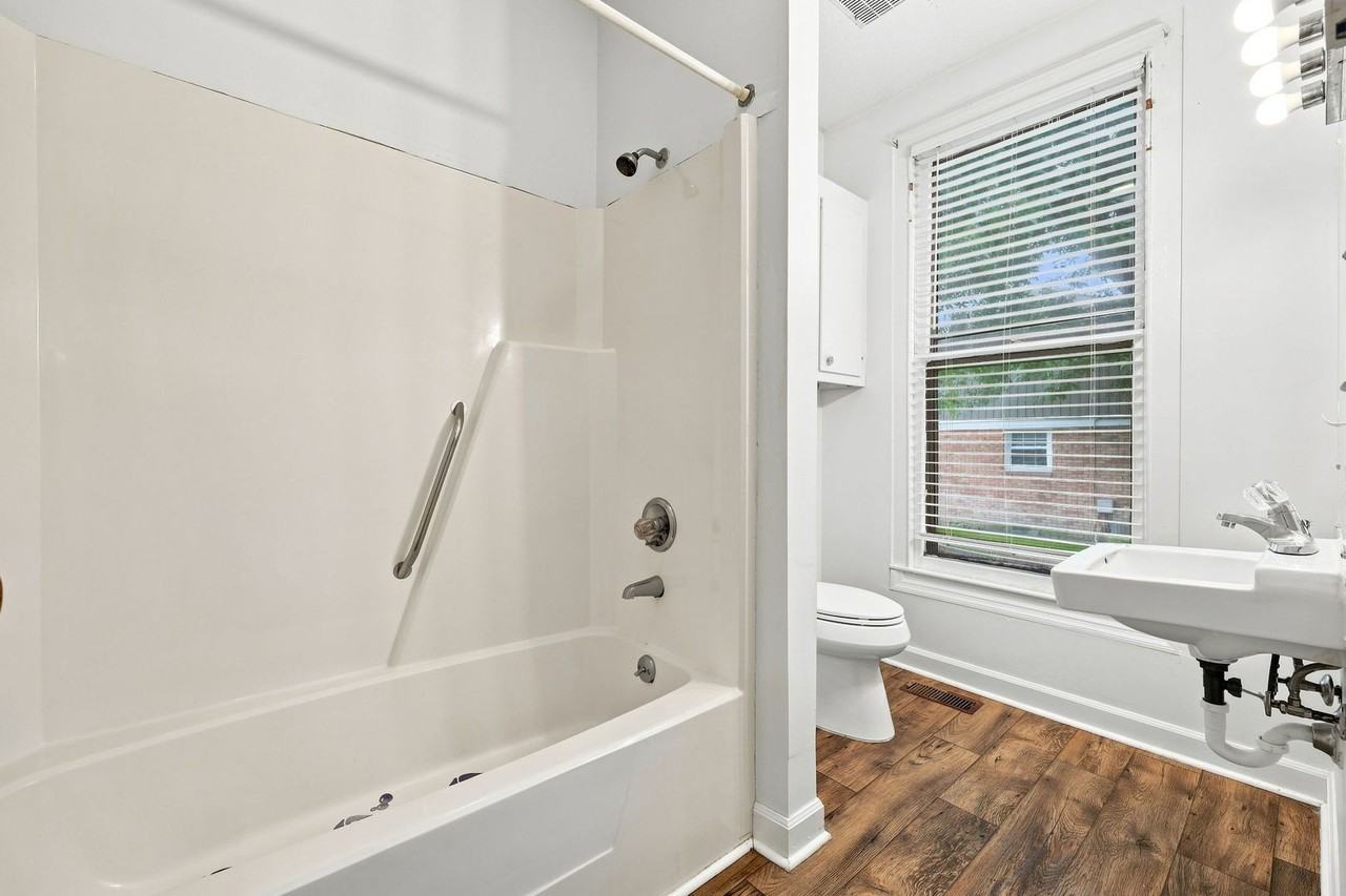 55 W Washington St - Photo 5 of 31
