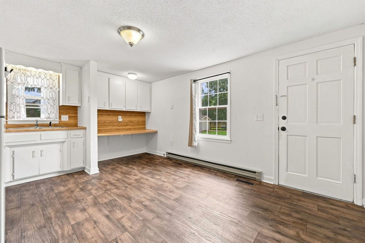 55 W Washington St - Photo 2 of 31