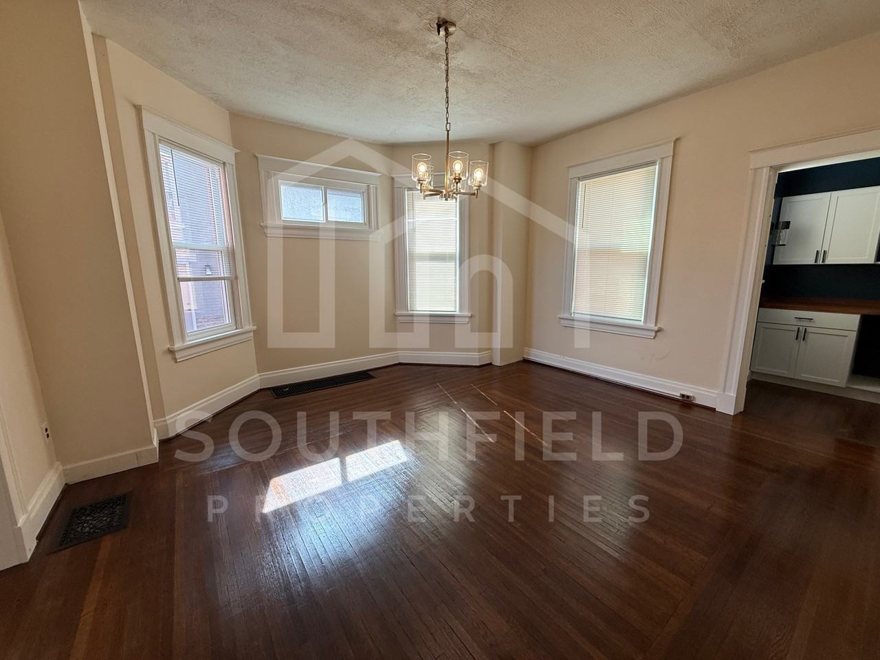 1537 Ruth Ave #1 - Photo 3 of 26