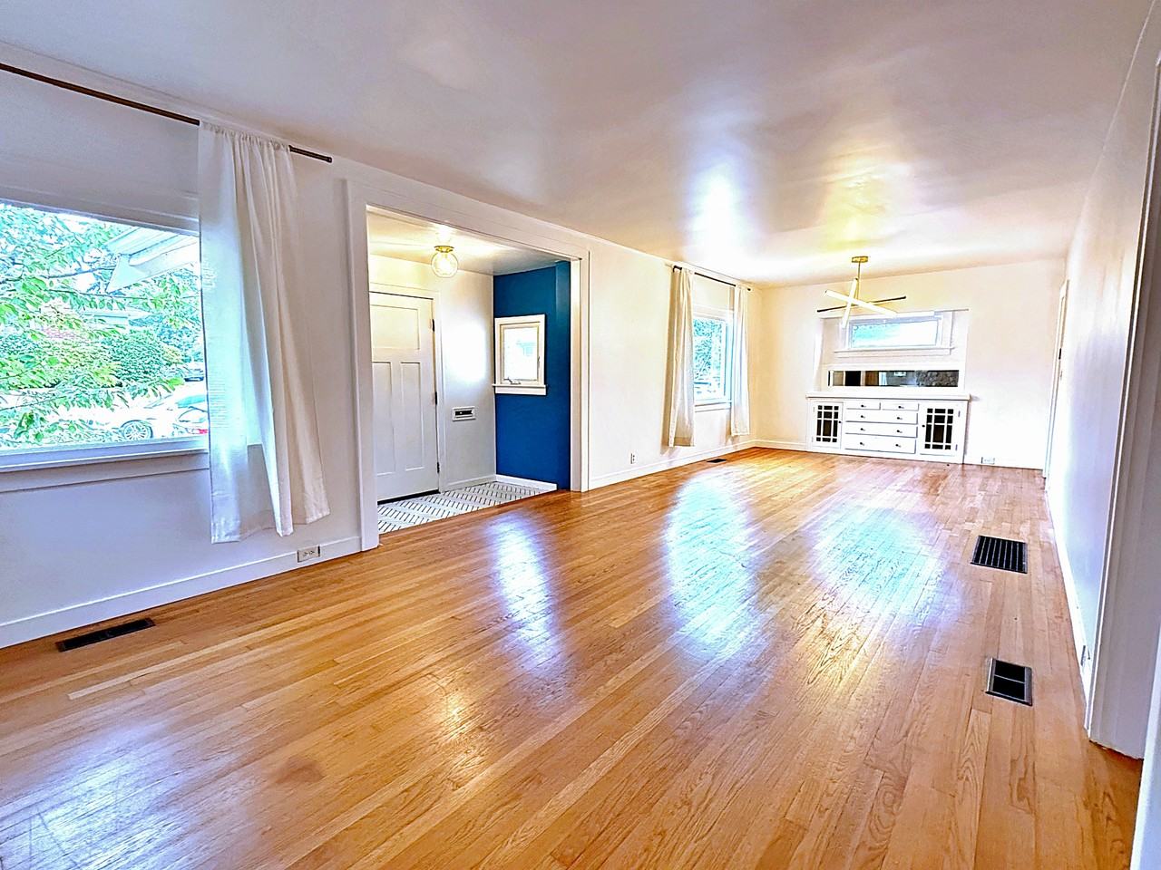 205 Ne Morgan St #1 - Photo 6 of 42