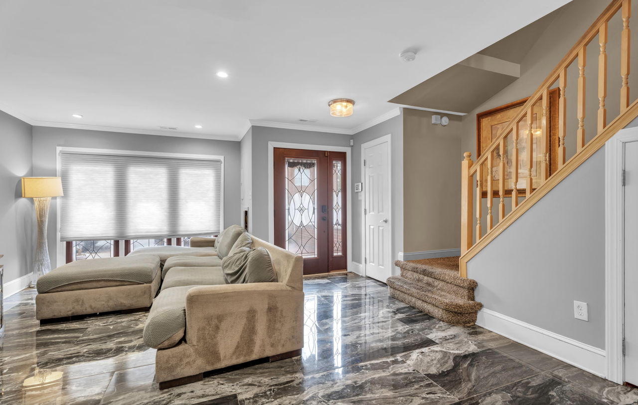 3242 S Sydenham St #1 - Photo 5 of 39