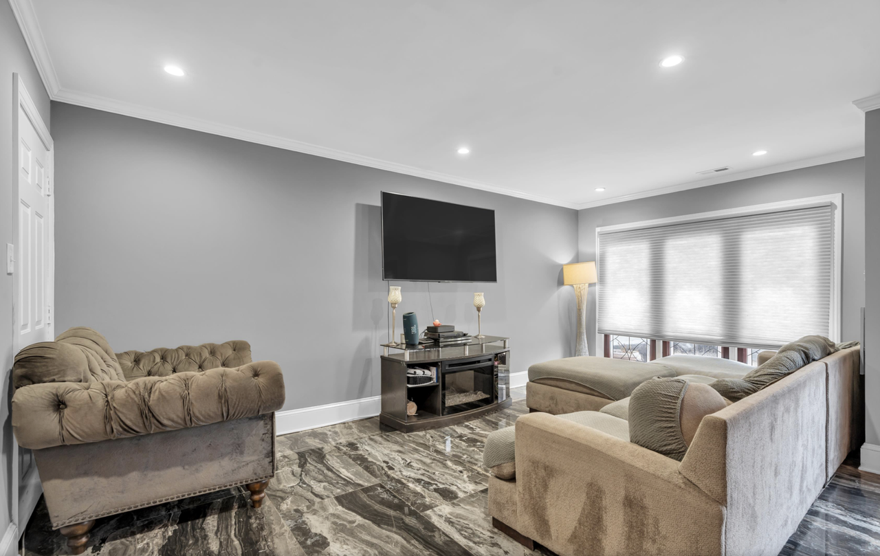 3242 S Sydenham St #1 - Photo 6 of 39