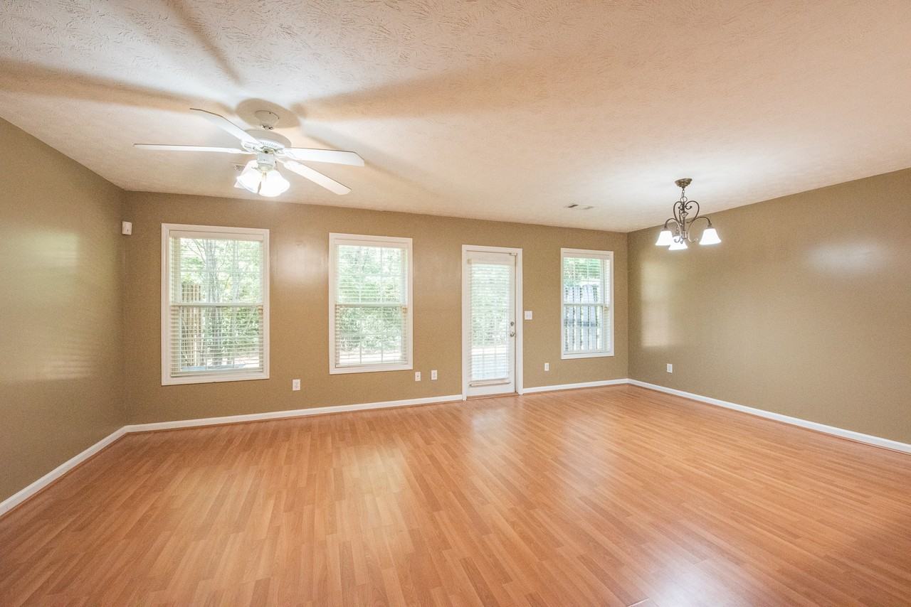 2428 E University Dr #910 - Photo 2 of 13