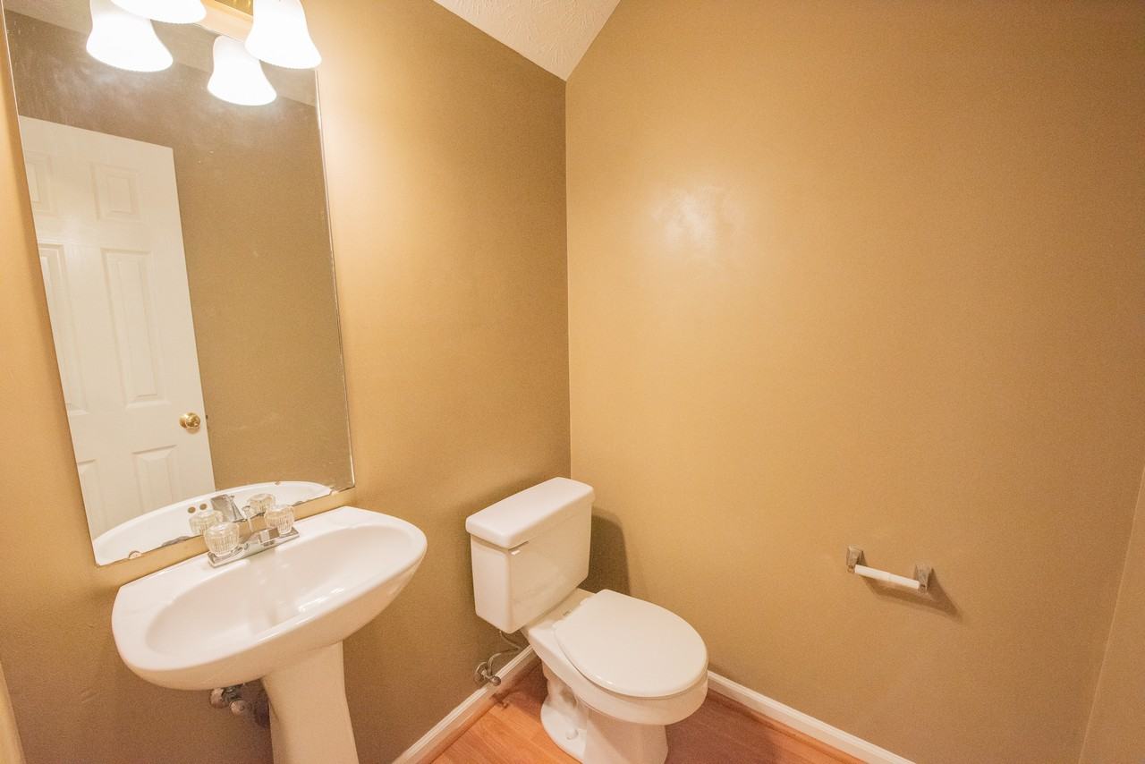 2428 E University Dr #910 - Photo 5 of 13