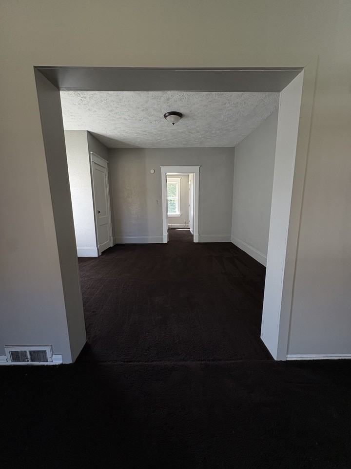 2814 9th St Sw #1 - Photo 4 of 15