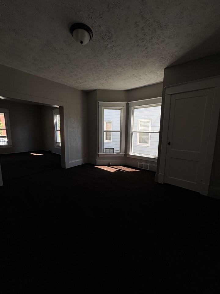 2814 9th St Sw #1 - Photo 6 of 15